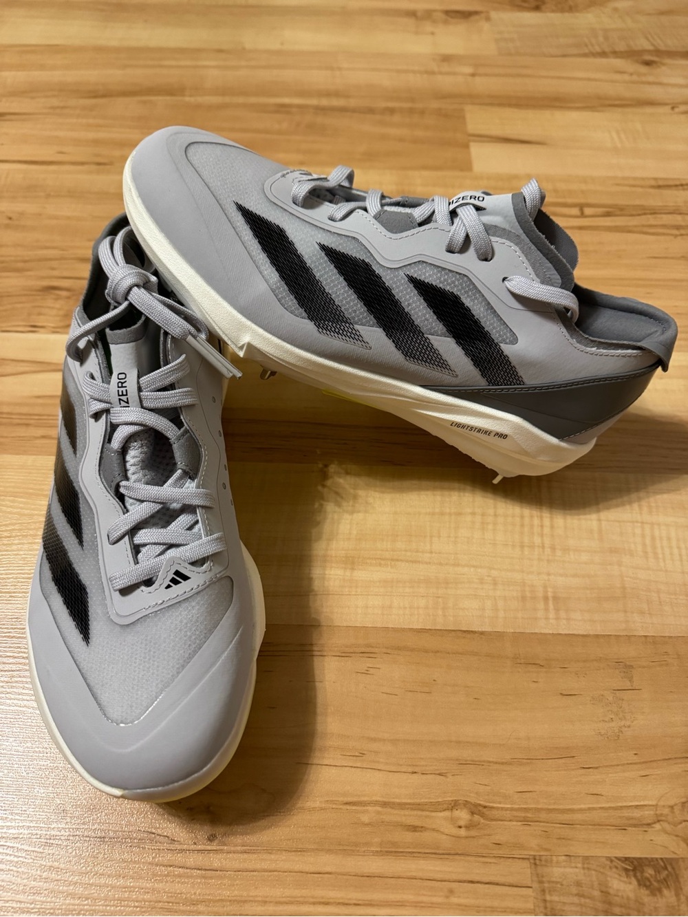 Adidas Adizero Instinct+ Women’s Silver Low Top Softball Cleats Size 8 NWT